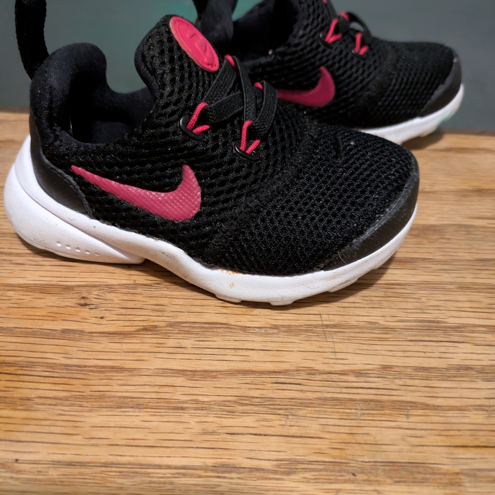 Nike Kids Black and Pink Sneakers